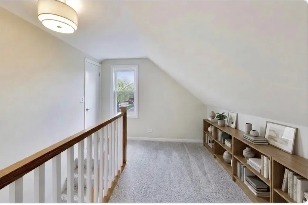 5921 North Melvina Avenue Chicago IL 60646