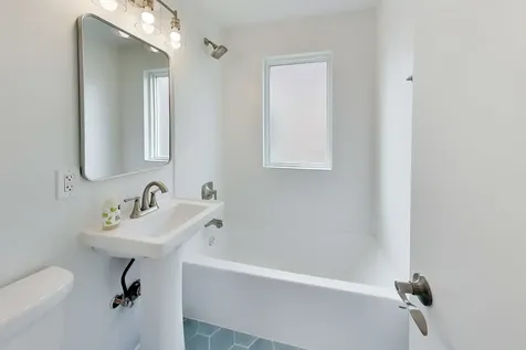 5921 North Melvina Avenue Chicago IL 60646