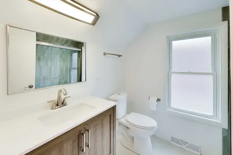 5921 North Melvina Avenue Chicago IL 60646