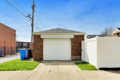5921 North Melvina Avenue Chicago IL 60646