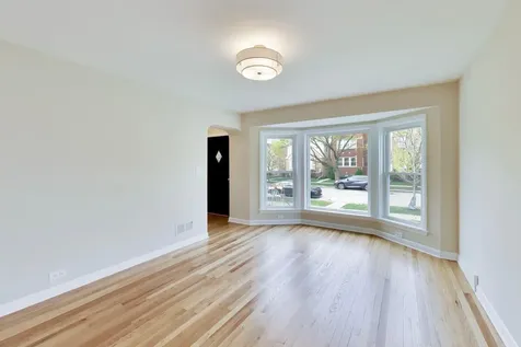 5921 North Melvina Avenue Chicago IL 60646