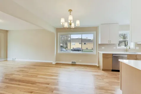 5921 North Melvina Avenue Chicago IL 60646