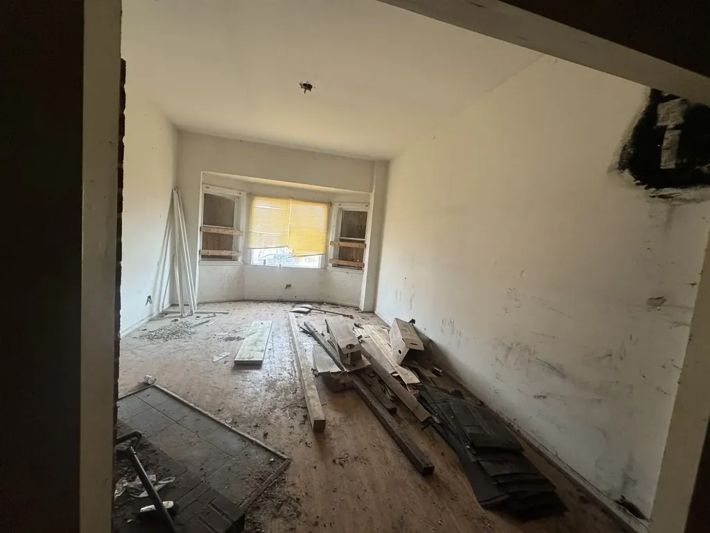 2459 East 74th Street Chicago IL 60649