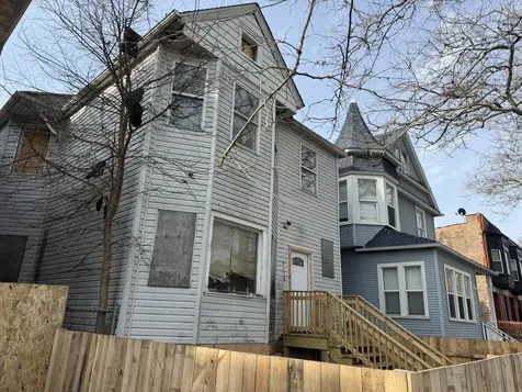 2459 East 74th Street Chicago IL 60649