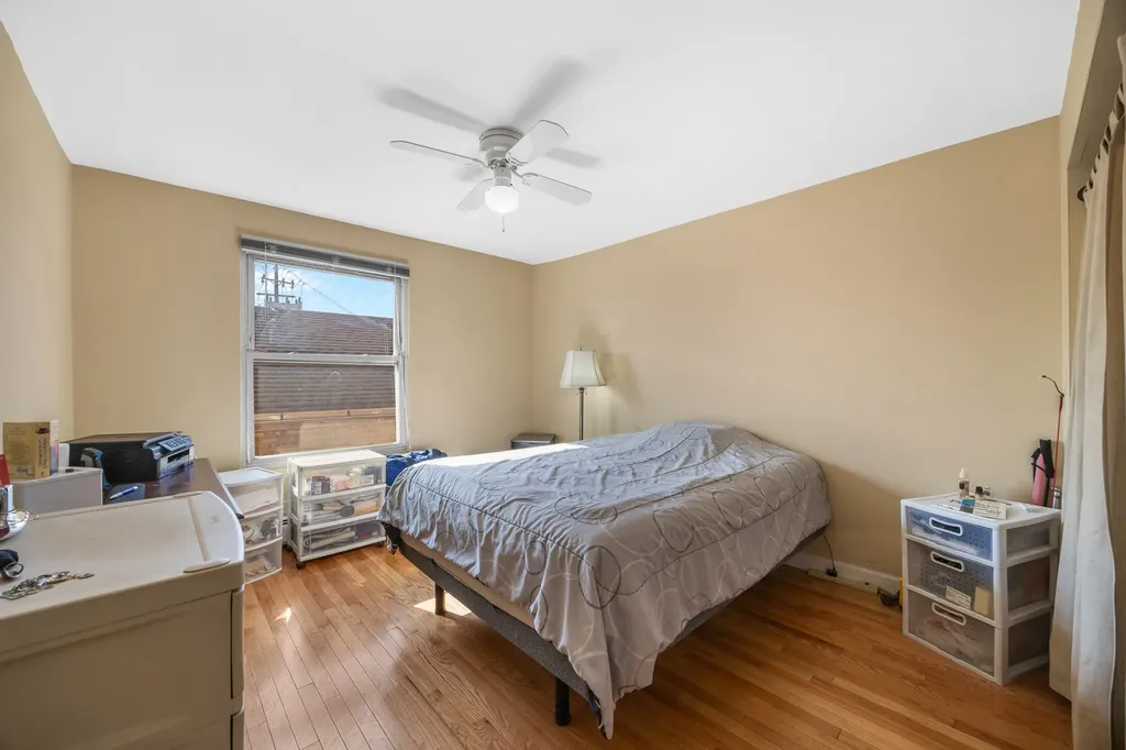 5627 North Kimball Avenue Chicago IL 60659