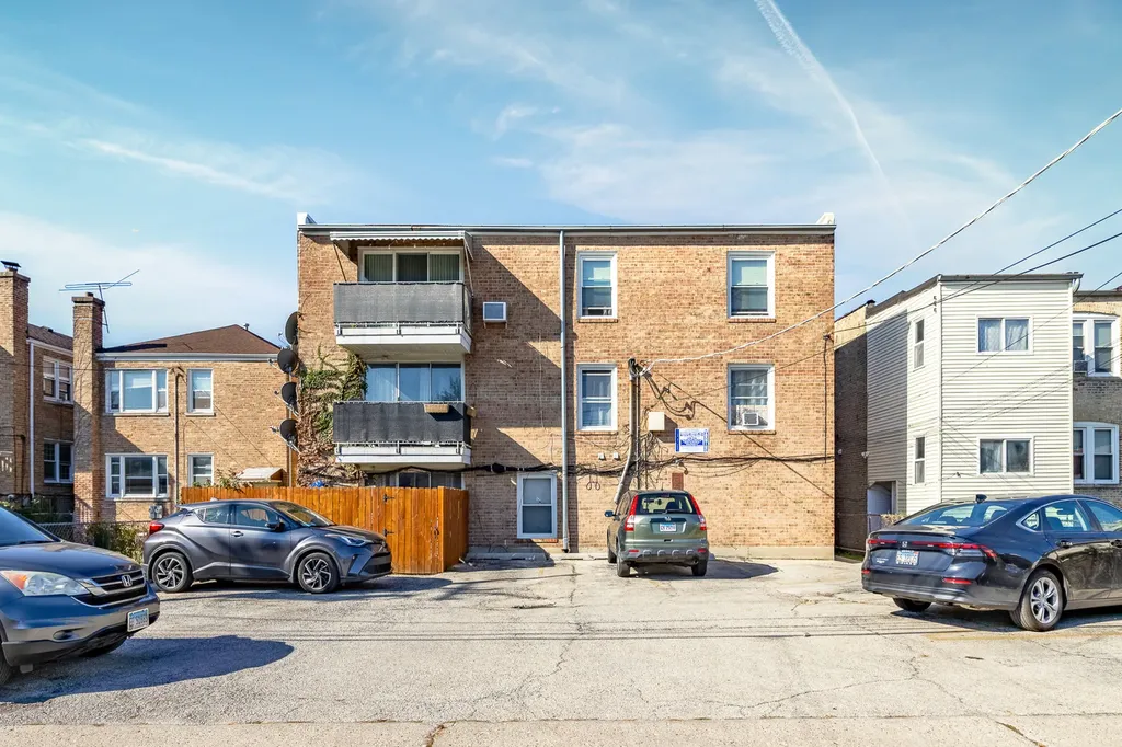5627 North Kimball Avenue Chicago IL 60659