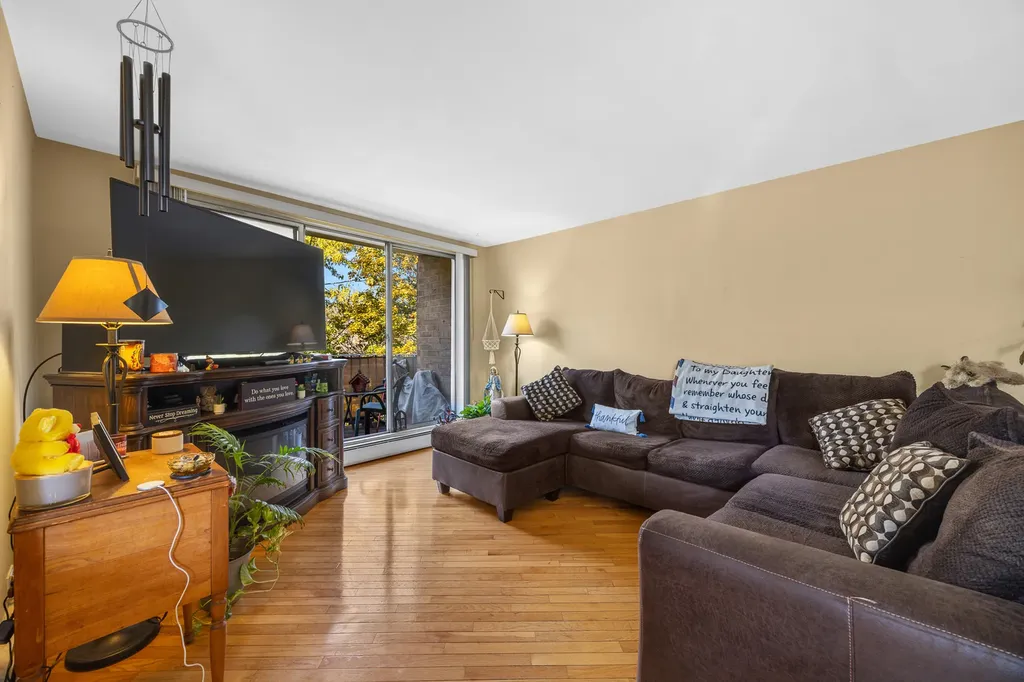 5627 North Kimball Avenue Chicago IL 60659