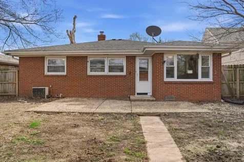 808 West 15th Street Sterling IL 61081