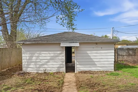 808 West 15th Street Sterling IL 61081