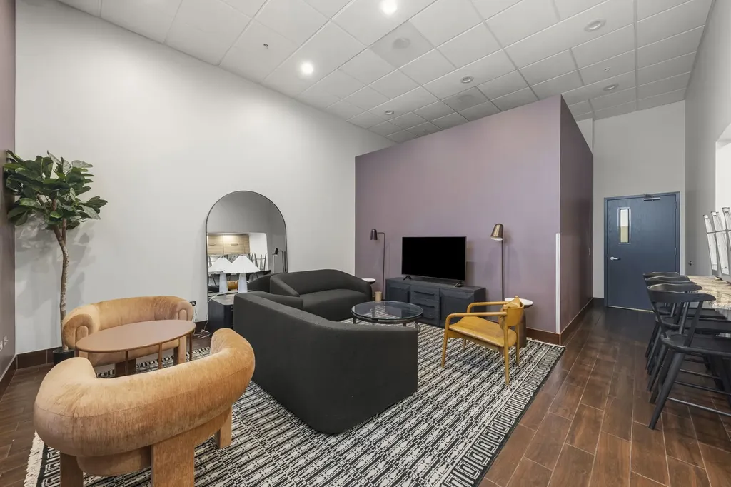 645 North Kingsbury Street Chicago IL 60654