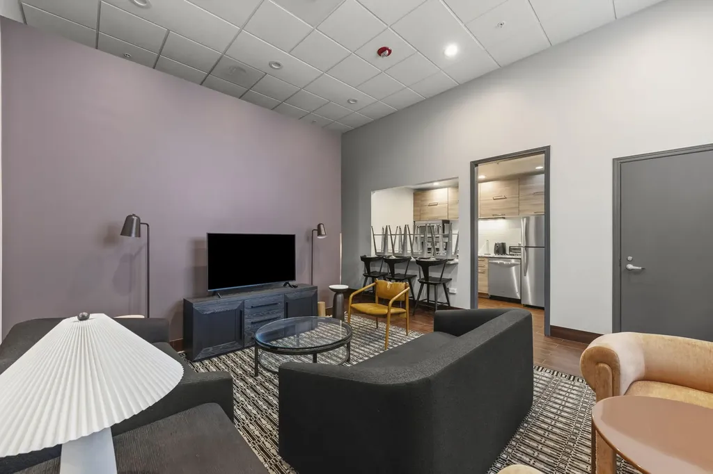 645 North Kingsbury Street Chicago IL 60654