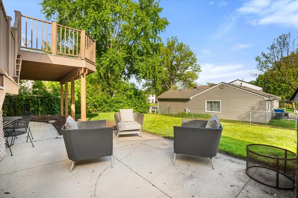 1151 West Bryn Mawr Avenue Roselle IL 60172