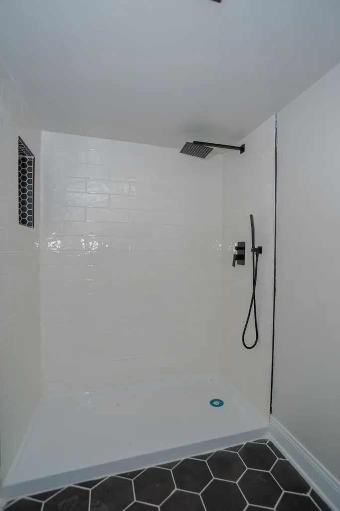 7500 South Honore Street Chicago IL 60620