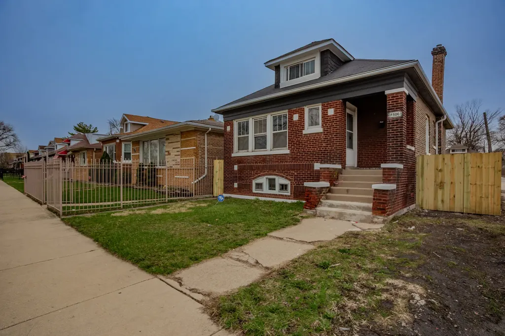 7500 South Honore Street Chicago IL 60620