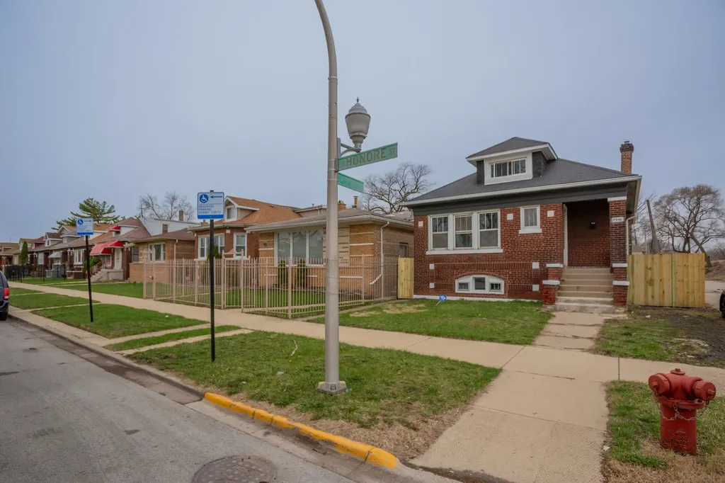 7500 South Honore Street Chicago IL 60620