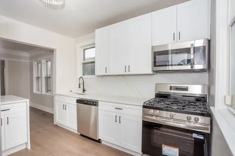 7500 South Honore Street Chicago IL 60620