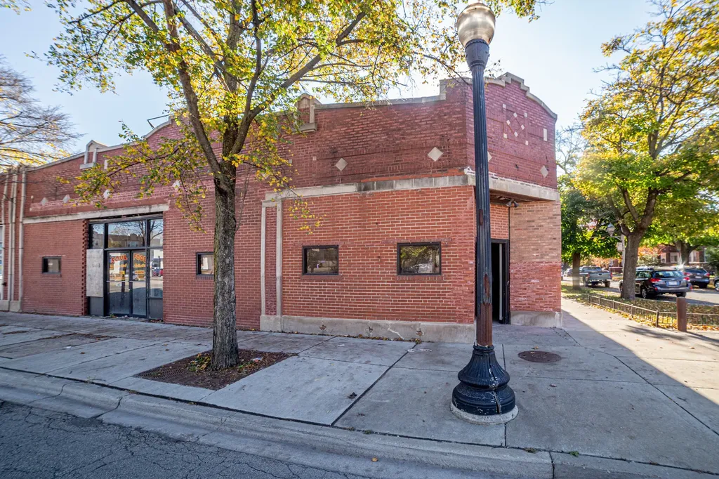 1423 West 79th Street Chicago IL 60620