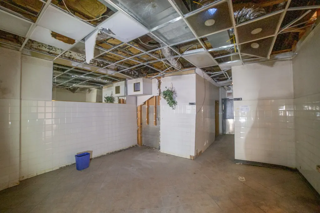 1423 West 79th Street Chicago IL 60620