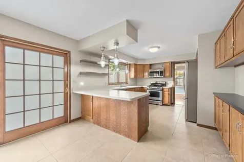 1045 Linda Lane Lake Holiday IL 60548