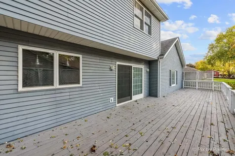 1045 Linda Lane Lake Holiday IL 60548