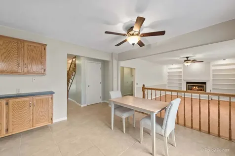 1045 Linda Lane Lake Holiday IL 60548