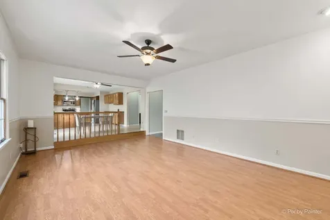 1045 Linda Lane Lake Holiday IL 60548