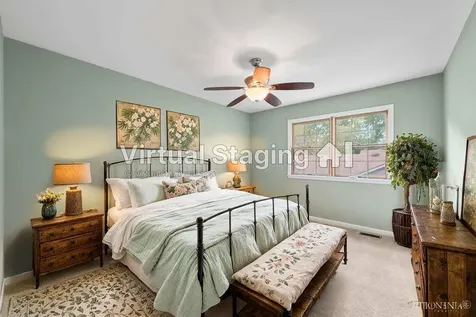 1045 Linda Lane Lake Holiday IL 60548