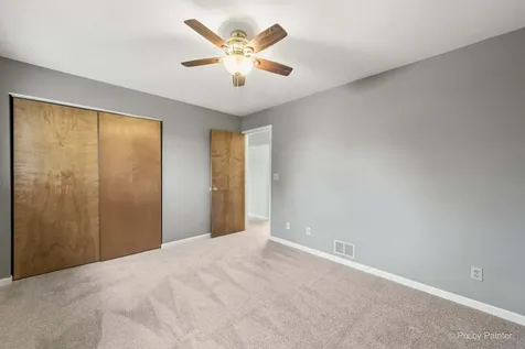 1045 Linda Lane Lake Holiday IL 60548