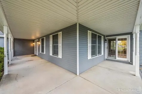 1045 Linda Lane Lake Holiday IL 60548