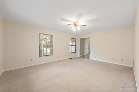 1045 Linda Lane Lake Holiday IL 60548