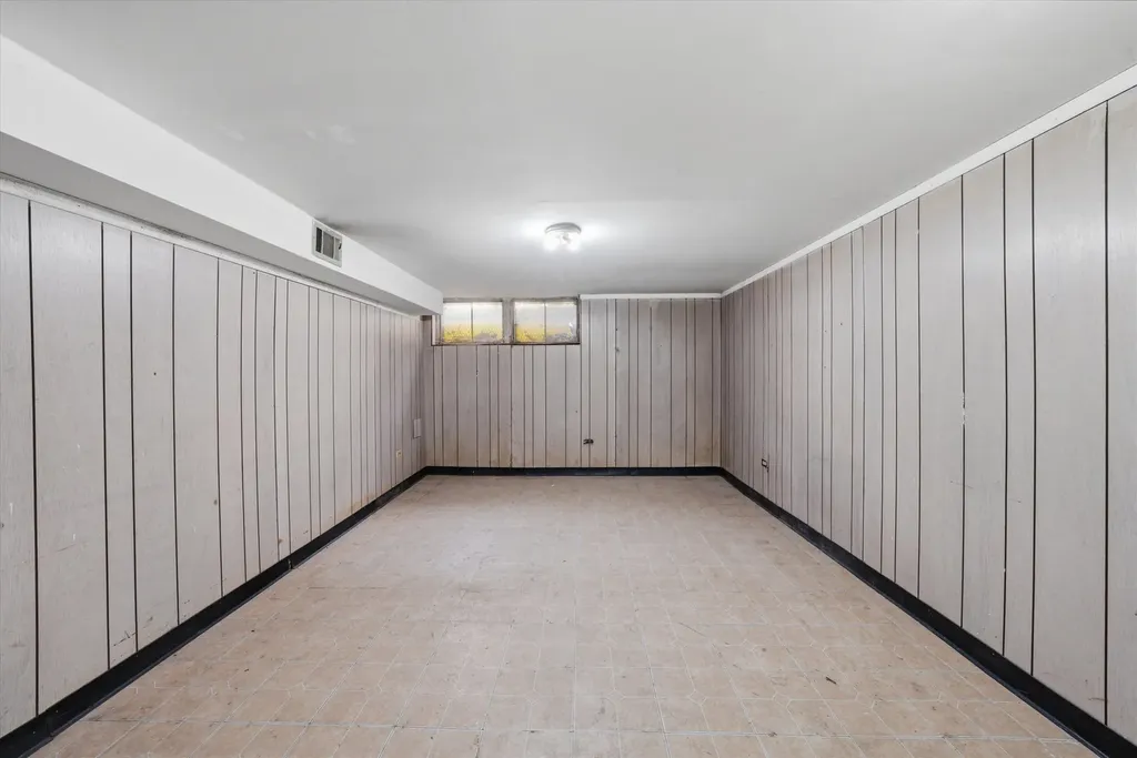 1140 East 81st Street Chicago IL 60619