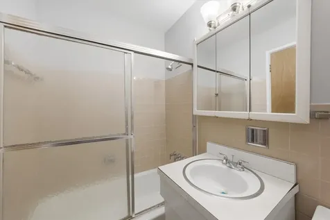 1140 East 81st Street Chicago IL 60619
