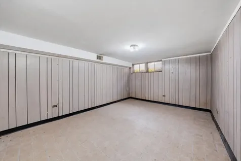 1140 East 81st Street Chicago IL 60619