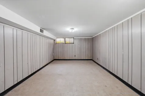 1140 East 81st Street Chicago IL 60619
