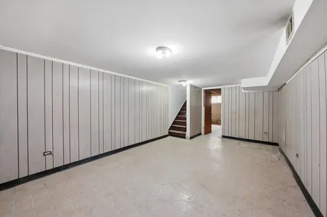 1140 East 81st Street Chicago IL 60619