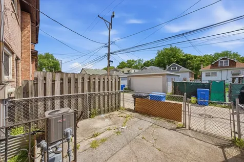 1140 East 81st Street Chicago IL 60619