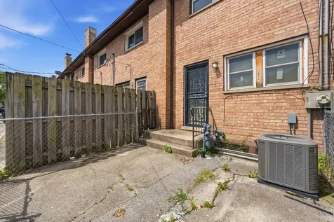 1140 East 81st Street Chicago IL 60619