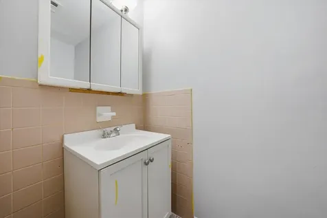 1140 East 81st Street Chicago IL 60619