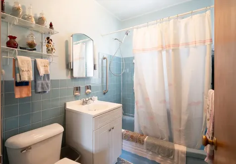 1744 Wesley Avenue Evanston IL 60201