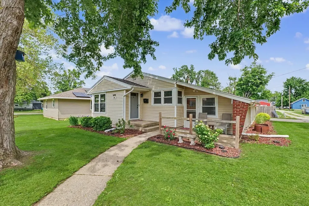 305 North Court Street Tuscola IL 61953