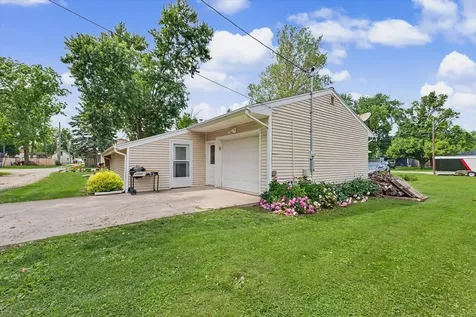305 North Court Street Tuscola IL 61953