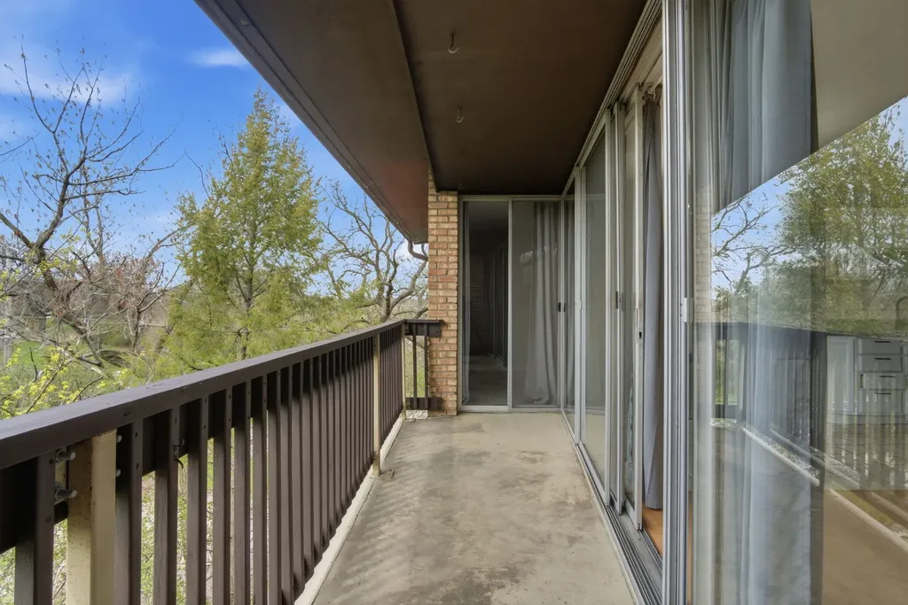 5500 Hillcrest Lane Lisle IL 60532