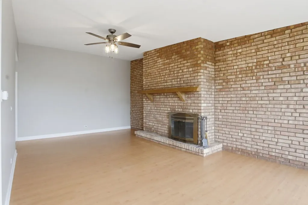 5500 Hillcrest Lane Lisle IL 60532