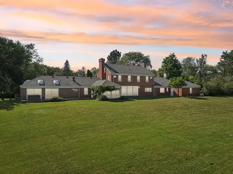 60 Ridge Road Barrington Hills IL 60010