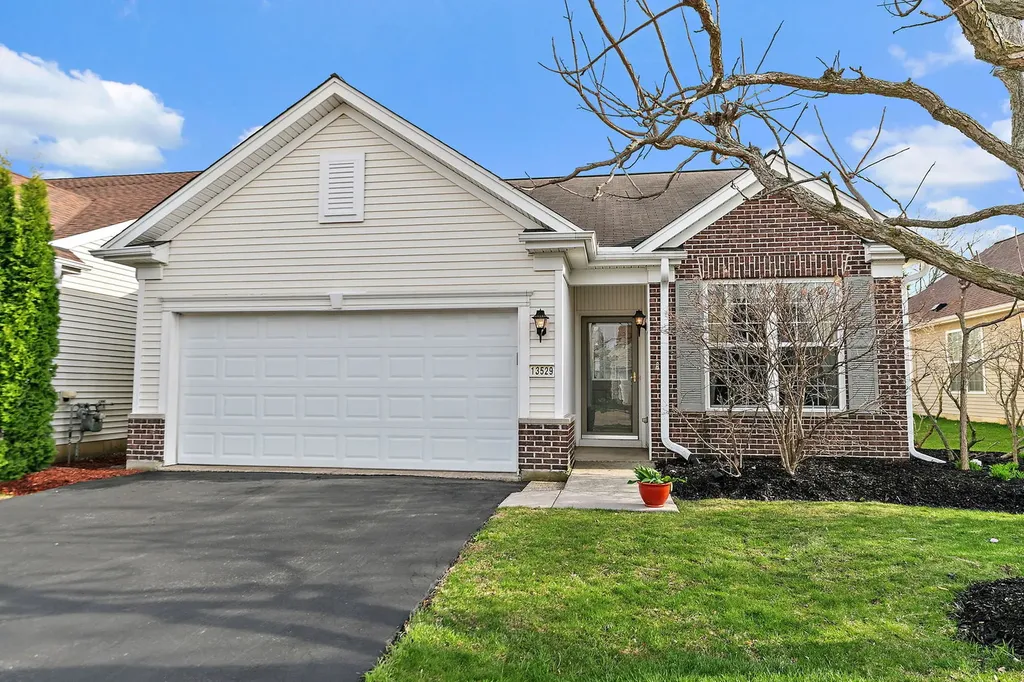 13529 Lehigh Street Huntley IL 60142