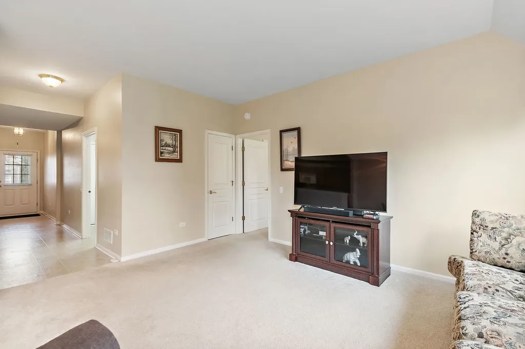 13529 Lehigh Street Huntley IL 60142
