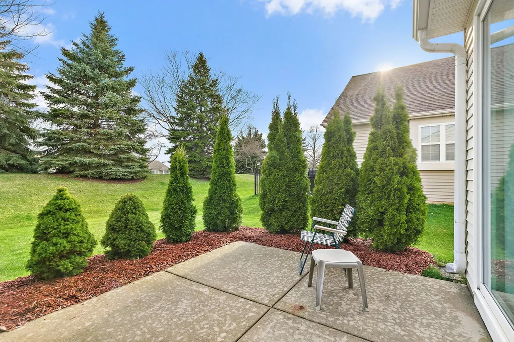 13529 Lehigh Street Huntley IL 60142