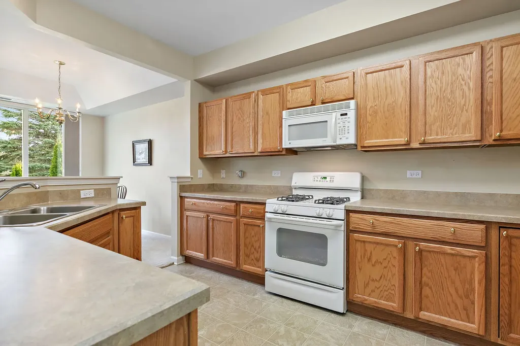13529 Lehigh Street Huntley IL 60142
