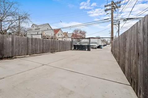 3646 West Wabansia Avenue Chicago IL 60647