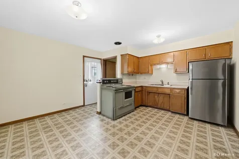 15742 Le Claire Avenue Oak Forest IL 60452
